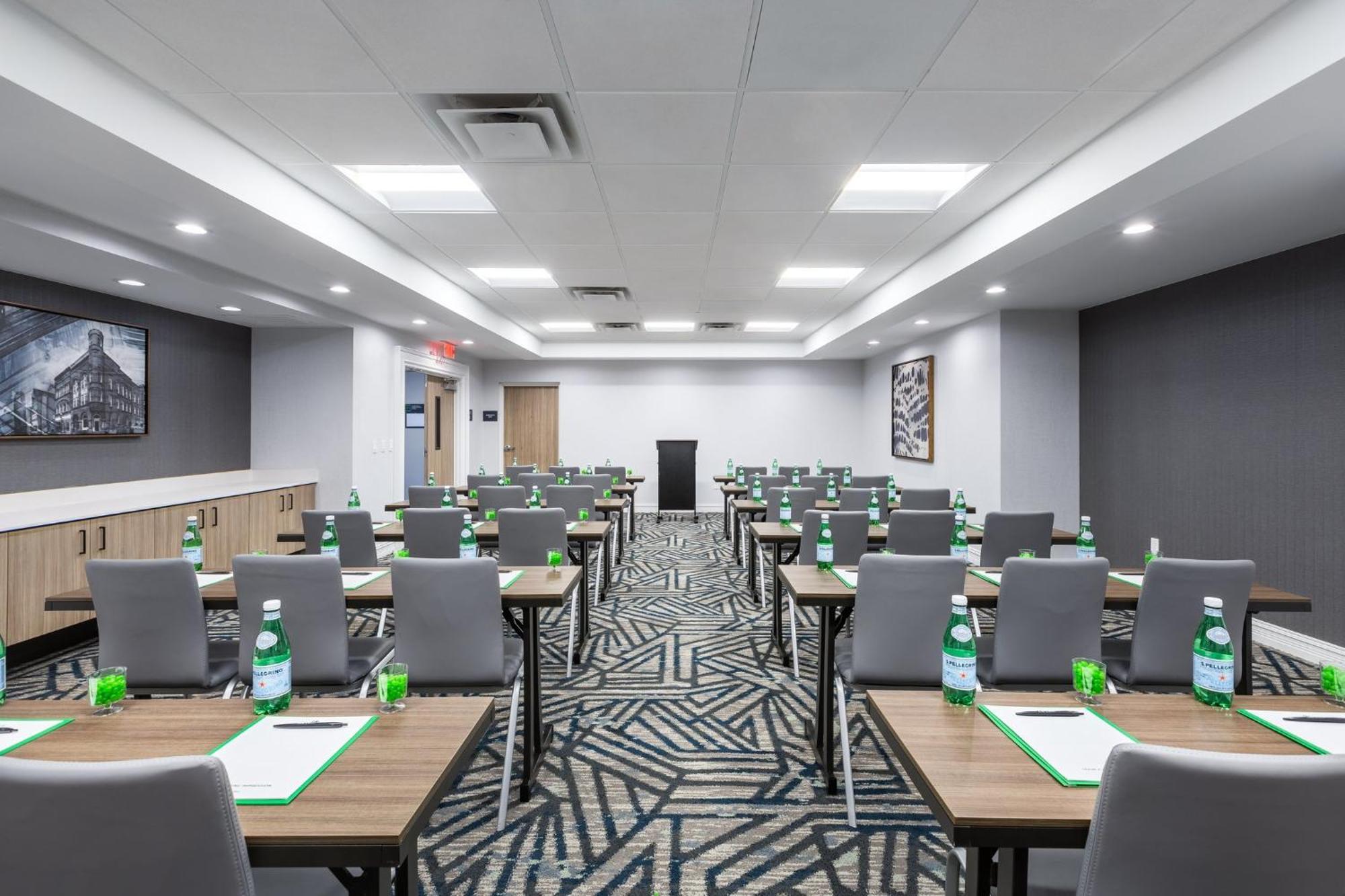 Holiday Inn Anderson By Ihg Ngoại thất bức ảnh